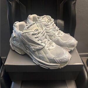 Balenciaga Runners ‘White’